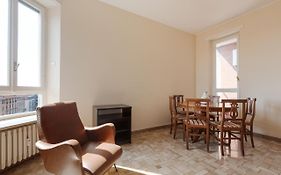 Milano - Roomy Apartment 300 M From M3 Affori Fn!