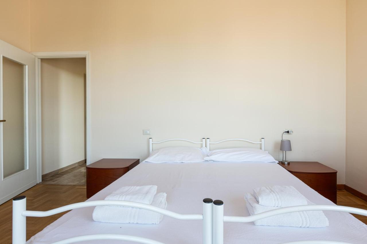 Milano - Roomy Apartment 300 M From M3 Affori Fn! Exterior foto