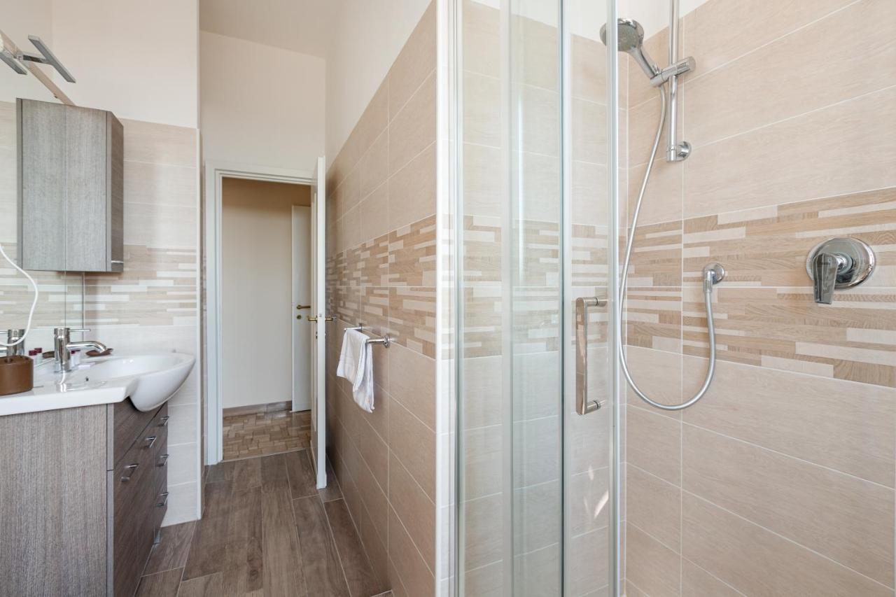Milano - Roomy Apartment 300 M From M3 Affori Fn! Exterior foto